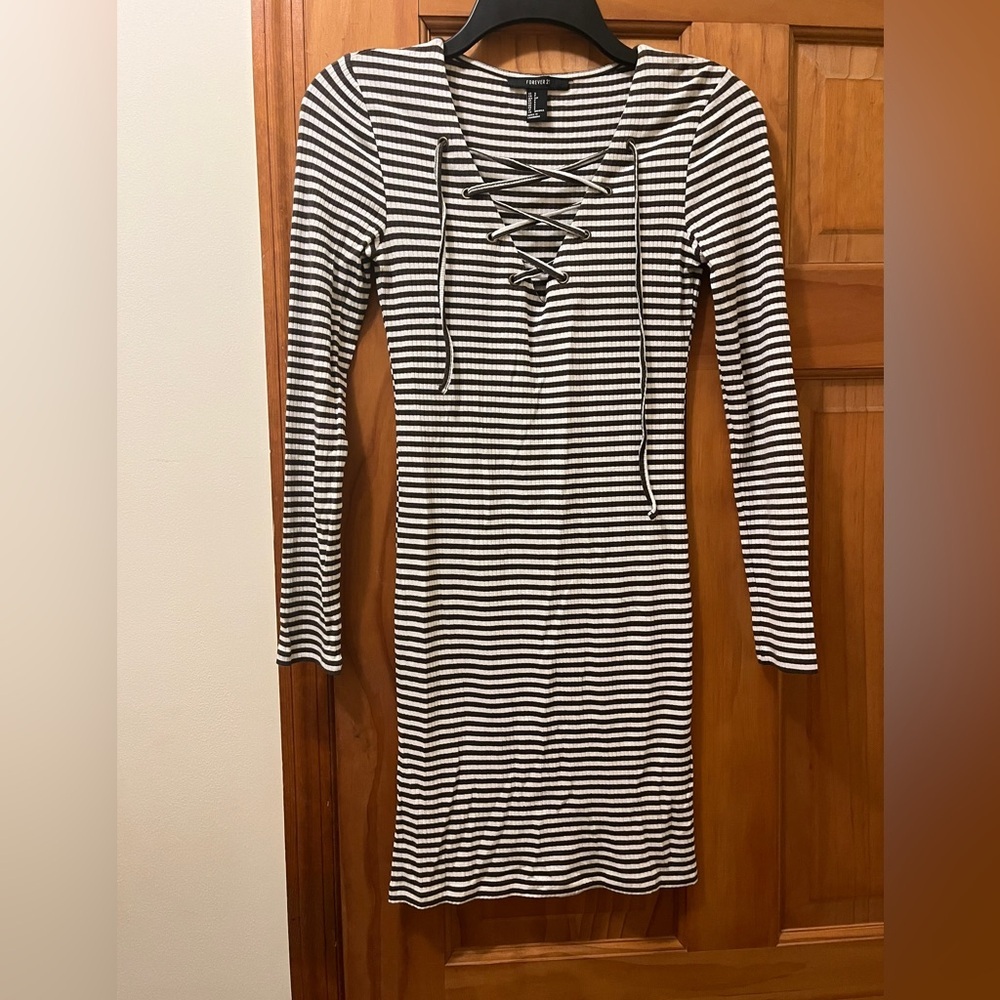 Forever 21 women’s size small green/white striped dress